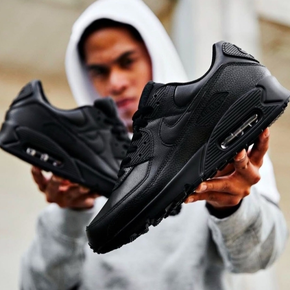 NIKE AIR MAX 90S BLACKOUT PREMIUM WOMEN US SIZE 6.5 NEW IN BOX